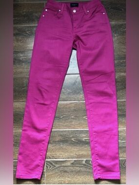 Celebrity Pink Skinny Jeans Women’s size 5/27 Magenta High Rise Stretch Denim